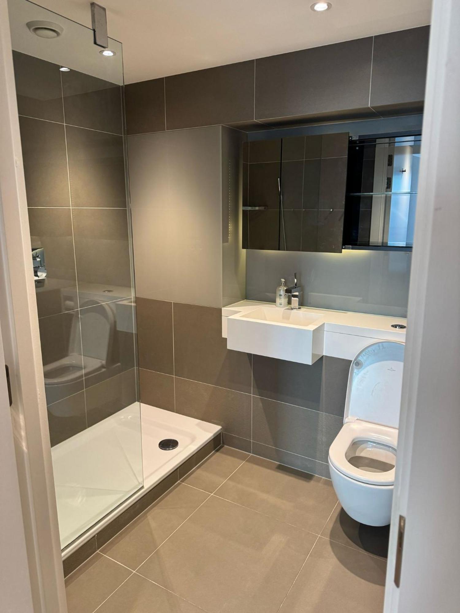 2 Bed Flat Big Ben View Apartment ลอนดอน ภายนอก รูปภาพ
